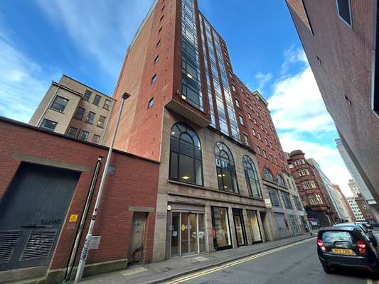 Office to let - Prime City Centre Office Suite, 2nd Floor Causeway Tower, 9 James Street South, Belfast