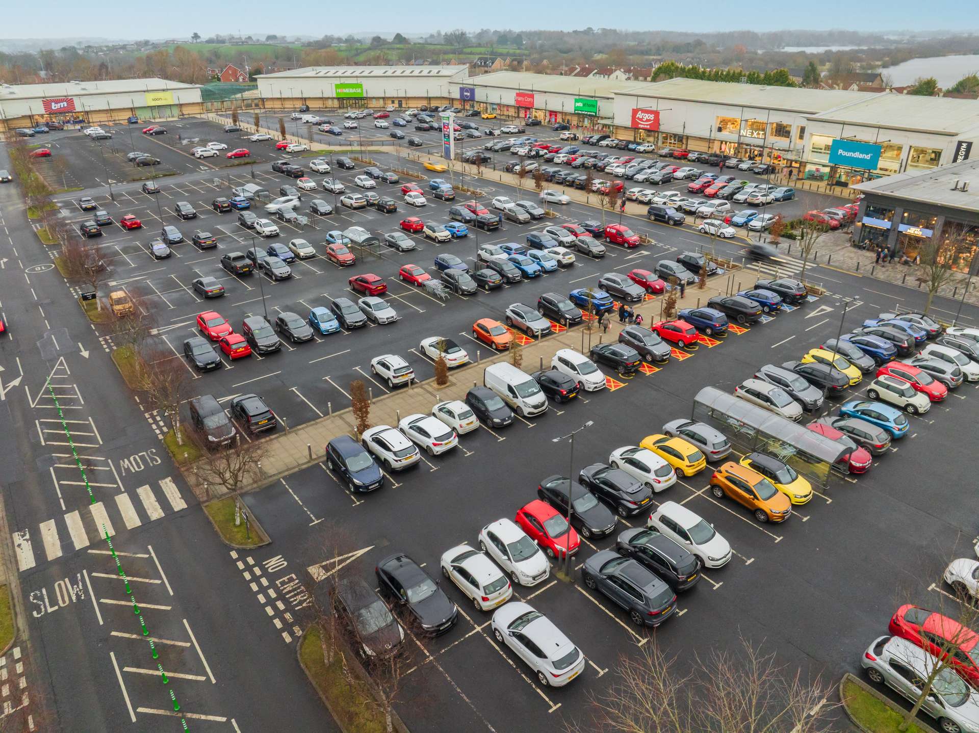 Retail to let - Rushmere Retail Park - Retail Units To Let, Central Way, Craigavon, Co Armagh