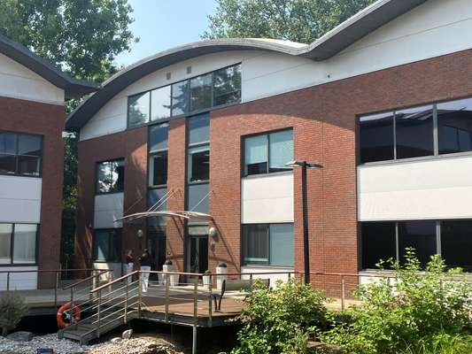 Office for sale - Harvest House, Unit 8-9, Horizon Business Park, 1 Brooklands Road, Weybridge