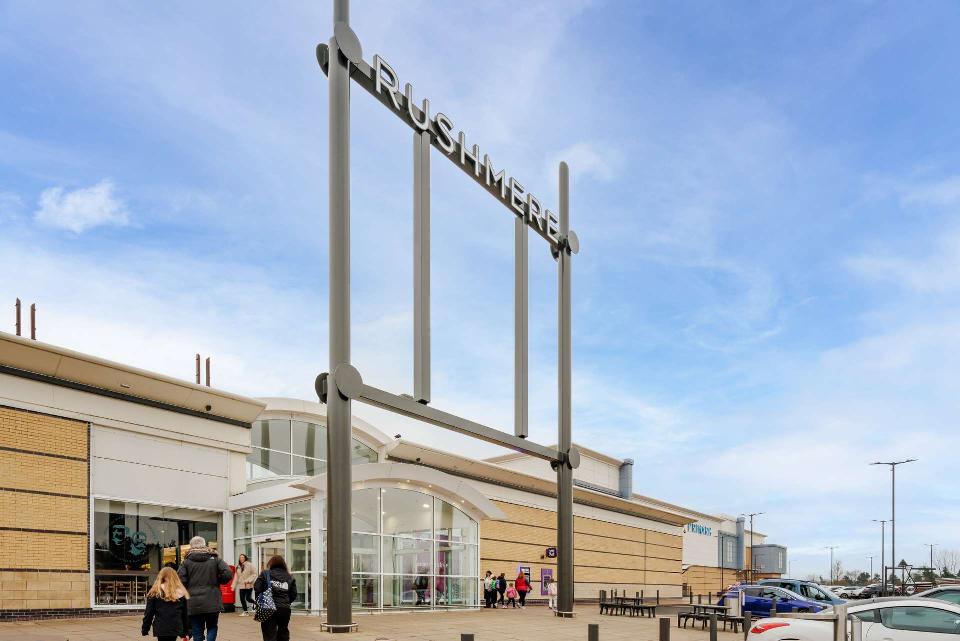 Retail to let - Rushmere Shopping Centre - Retail Units To Let, Central Way, Craigavon, Co Armagh