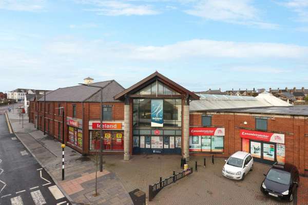 Retail to let - DeCourcy Shopping Centre - Retail Units To Let, 11 Antrim Street, Carrickfergus, Co Antrim, BT38 7AG
