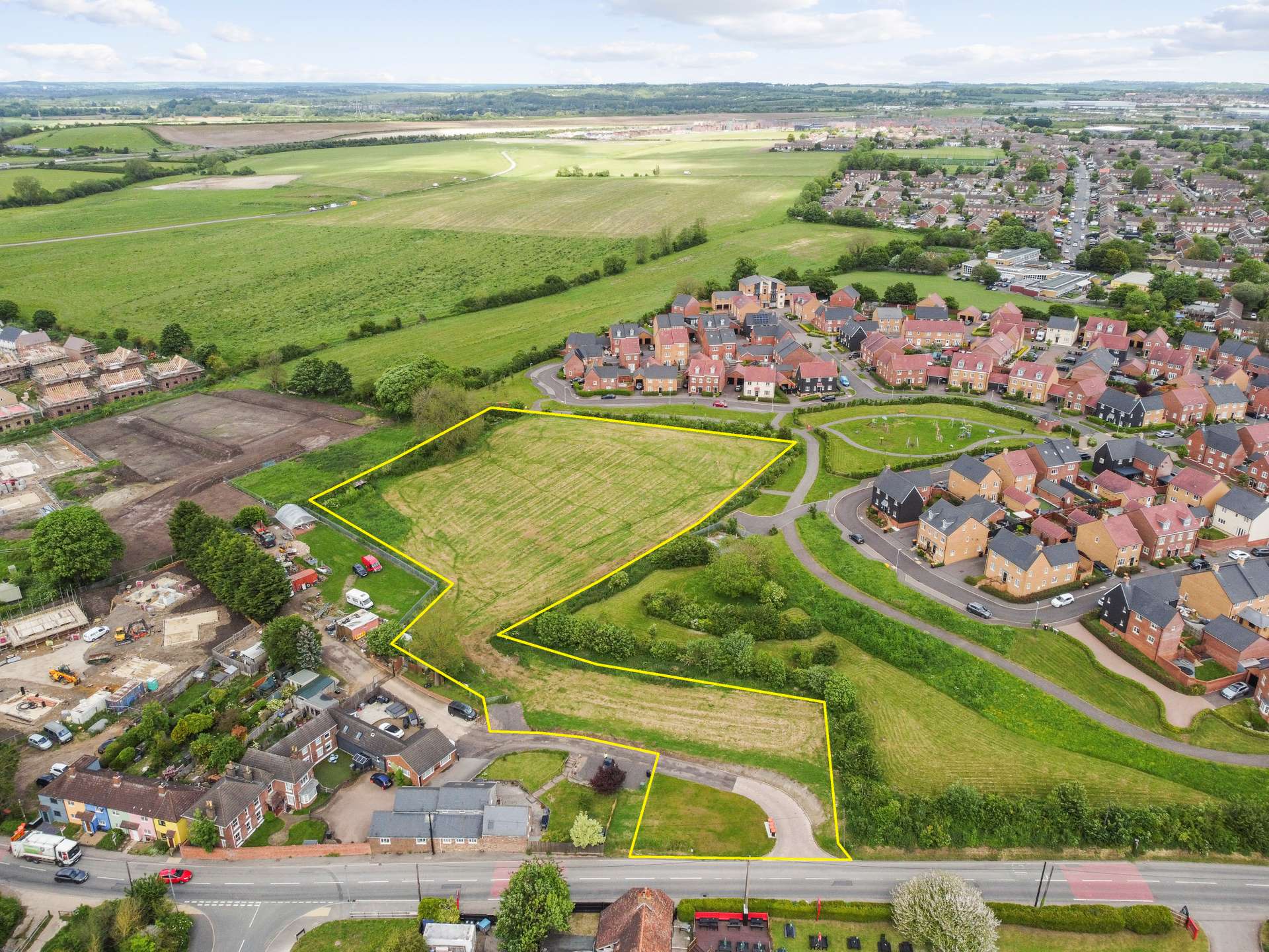 Land at Highfield Barn, Bidwell, Houghton Regis Property for sale