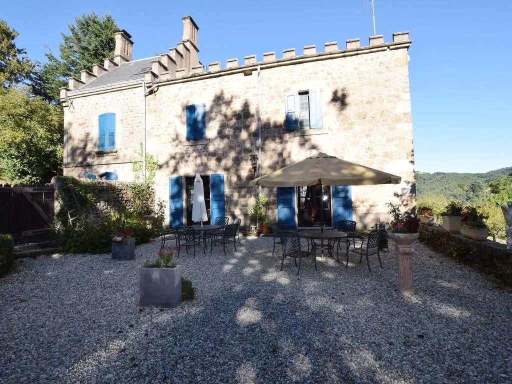 Castle / Chateaux for Sale in Lamastre, GB