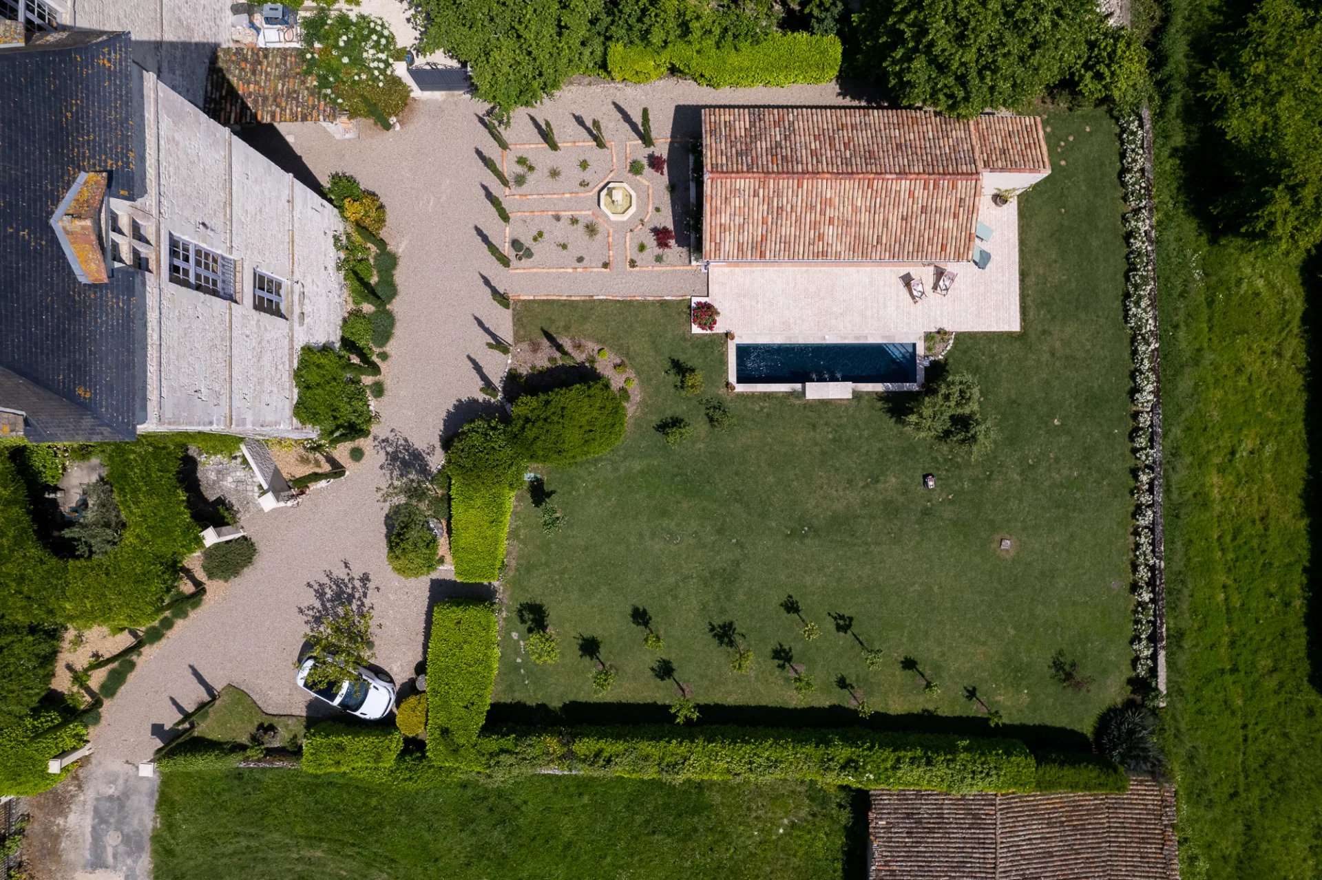 Castle / Chateaux for Sale in Saussignac, GB - 3