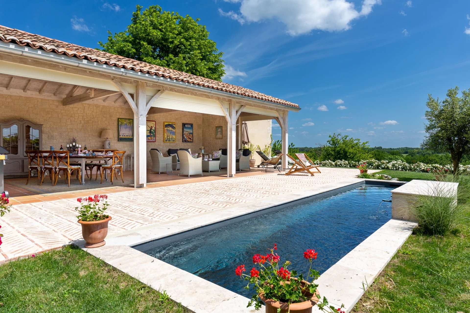 Castle / Chateaux for Sale in Saussignac, GB - 2