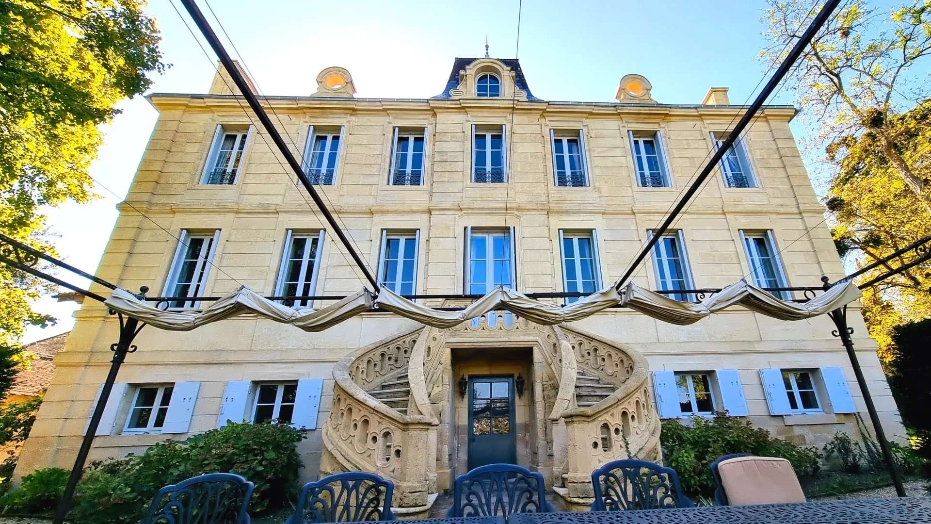 Castle / Chateaux for Sale in Saint-Émilion, UK - 2