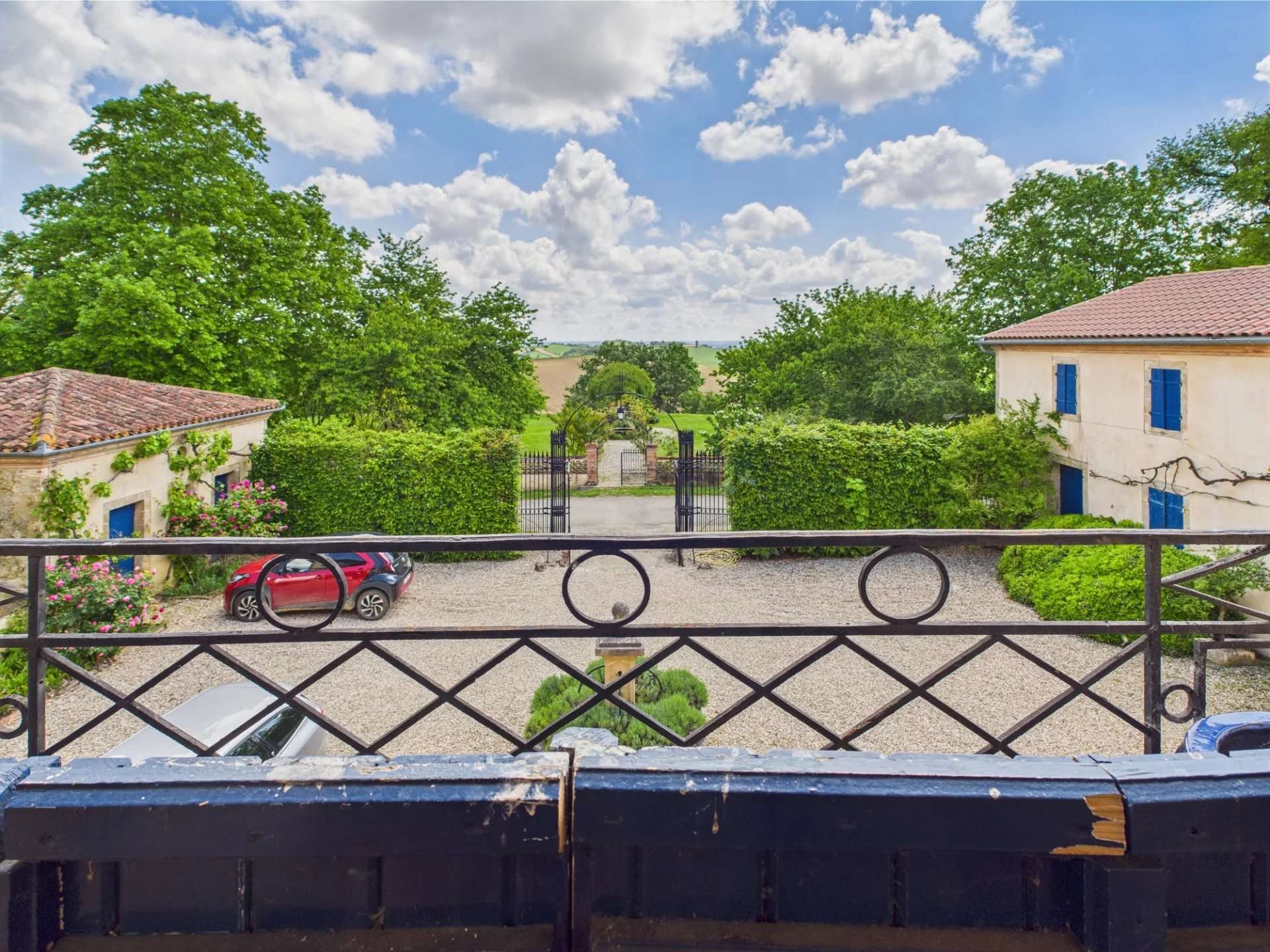 Castle / Chateaux for Sale in Samatan, UK