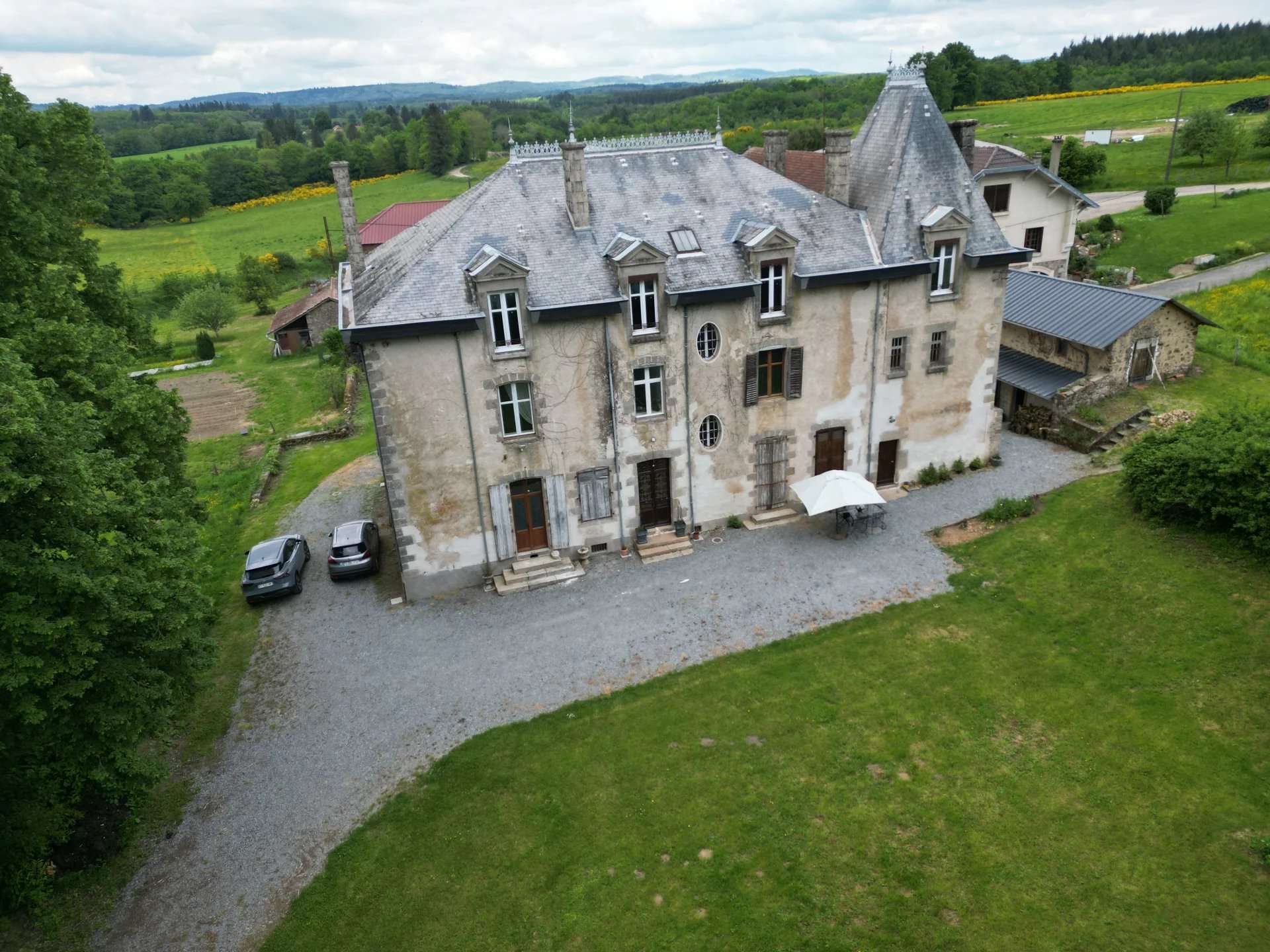Castle / Chateaux for Sale in Limoges, UK