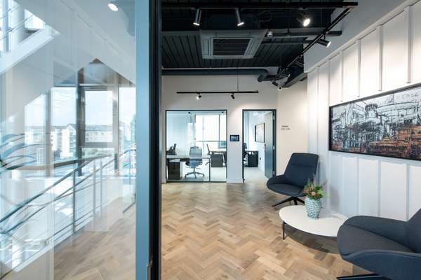 Serviced office to let - Lanyon, 22 East Bridge Street, Belfast, BT1 3NR