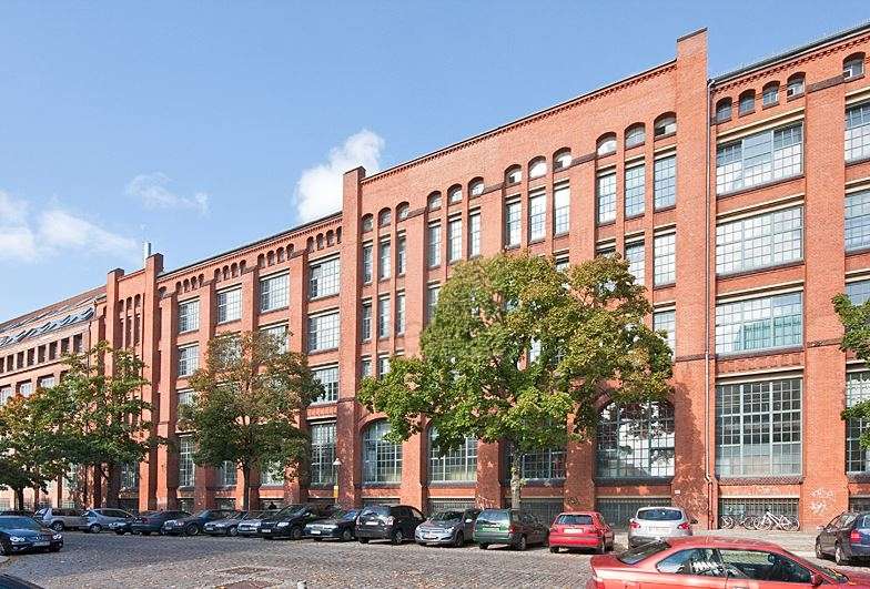 Gustav Meyer Allee 25