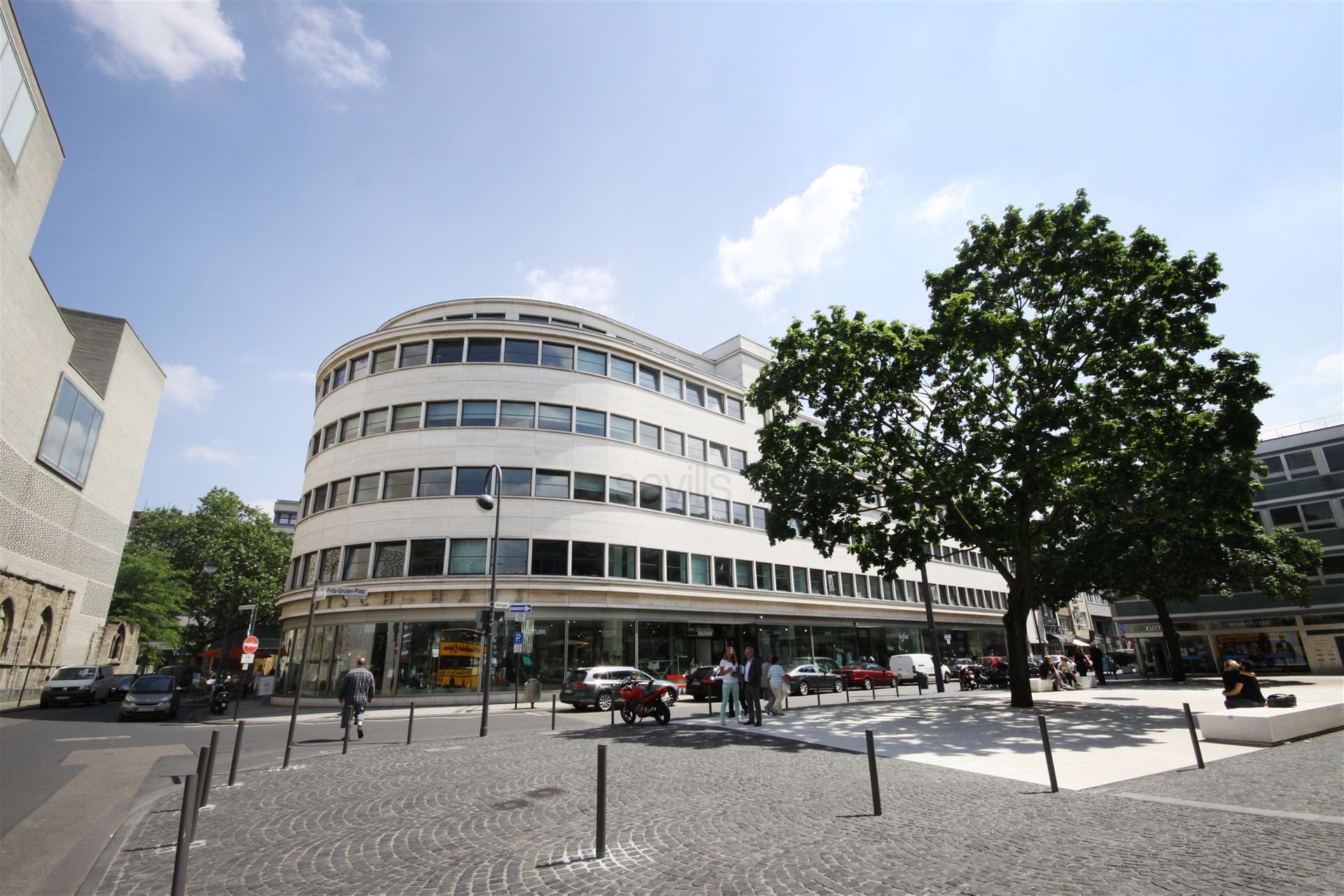 Savills Bruckenstrasse 19 21 50667 Koln Properties To Rent