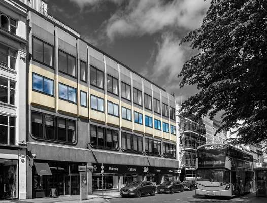 Office to let - 35 DP, 2nd Floor, 35 Donegall Place, Belfast