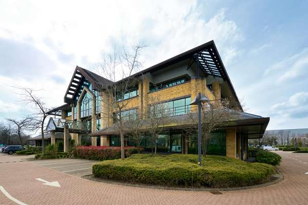 Office to let - Park House, Doosan House, Crawley Business Quarter, Crawley, RH10 9AD