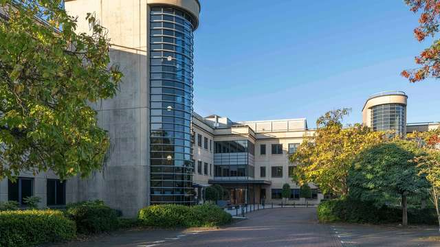 Office to let - Ascent 4, Farnborough Aerospace Centre, Farnborough, GU14 6XN