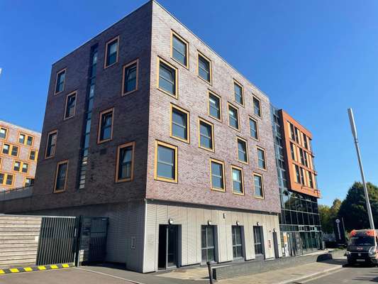 Office to let - Haywood House, Blackburn Road, West Hampstead, NW6 1RZ