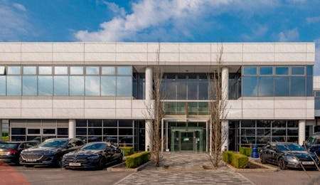 Office to let - Building 1A, Guildford Business Park, Mana House, 1A Guildford Business Park, Guildford, GU2 8XG