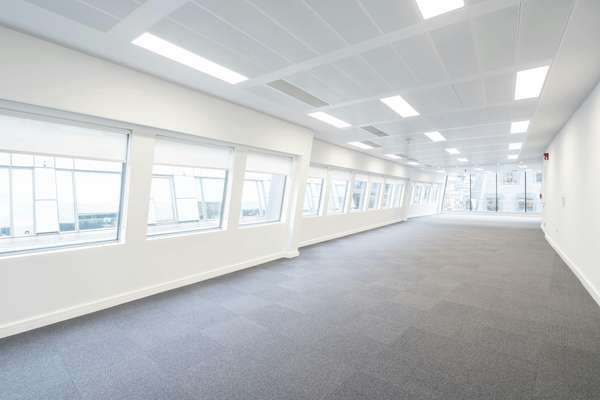 Office to let - 17 Moorgate, London, EC2R 6AR