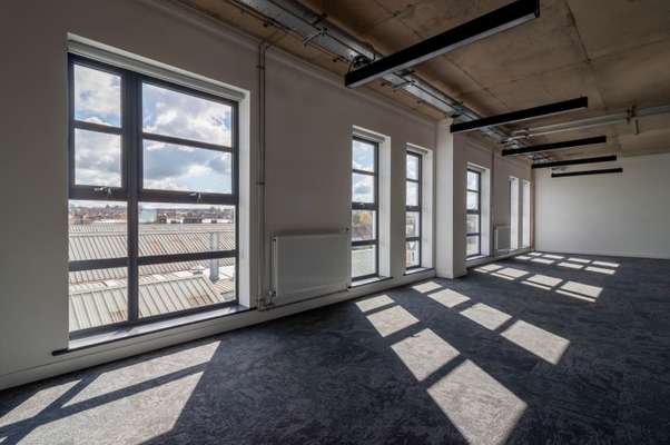 Office to let - Streamline, 436-441 Paintworks, Arnos Vale, Bristol, BS4 3AS