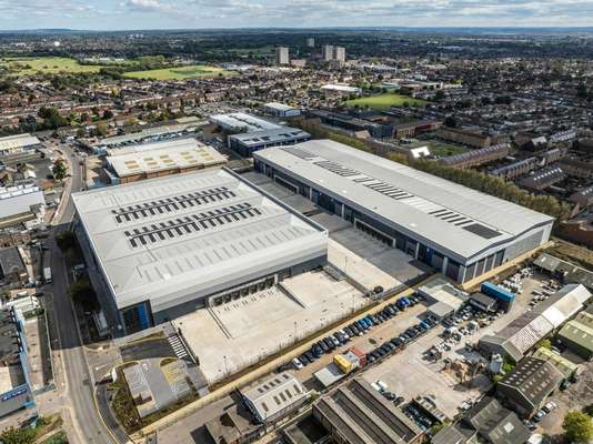 Industrial to let - Bridge Point Enterprise East, Selinas Lane, Chadwell Heath, RM8 1QH