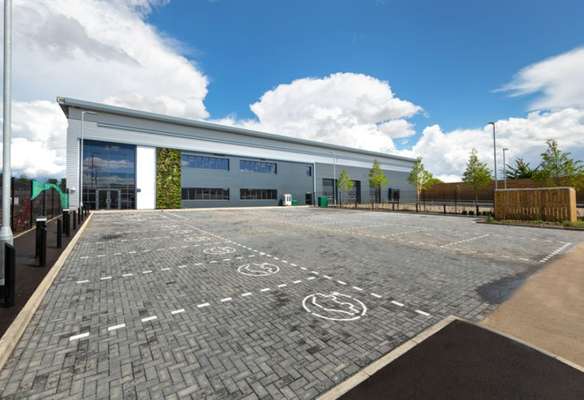 Industrial to let - Unit C Fairway Drive Greenford, London, UB6 8PW