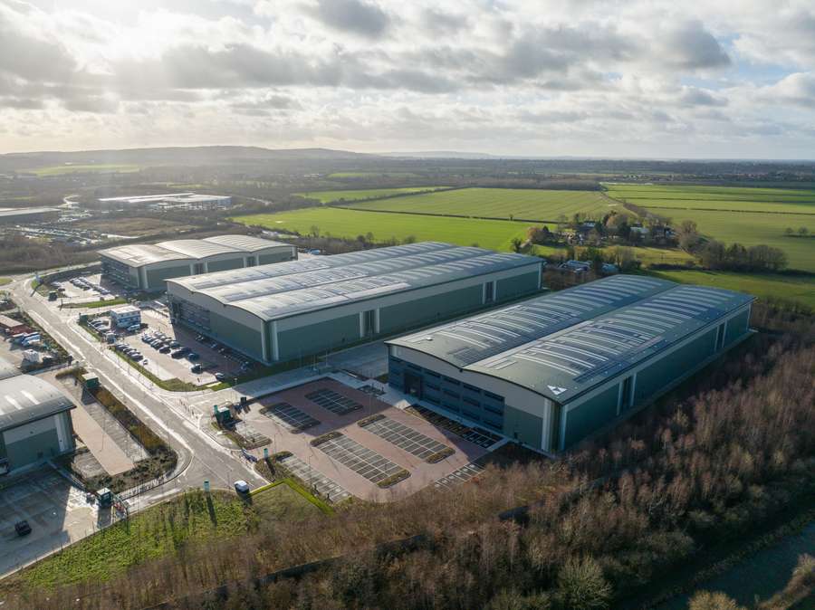 Unit 06, Symmetry Park, Aston Clinton, Aston Clinton, Aylesbury, HP22 5WJ Property to rent