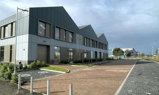 Industrial to let - AEROX - London Oxford Airport, Langford Lane, Kidlington, Oxford, OX5 1QX