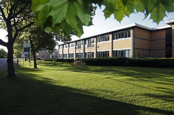 Laboratory to let - The Science Quadrant, Abingdon Science Park, Barton Lane, Abingdon, OX14 3YS