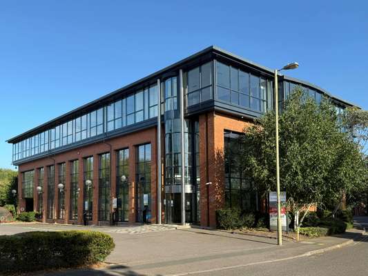 Office to let - Willow Court, 7 West Way, Oxford, OX2 0JB