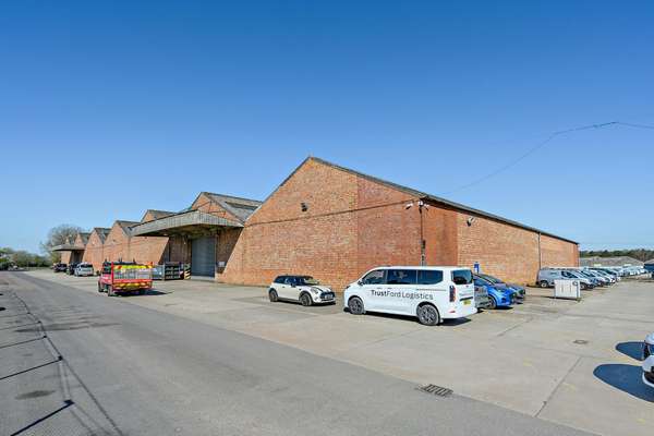Industrial to let - Unit 41, Meon Vale Business Park, Long Marston, Stratford upon Avon, CV37 8QR
