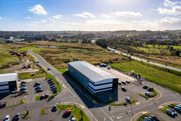 Industrial to let - ABZ Business Park, Units 9A & 9B International Avenue, Aberdeen, AB21 0BH