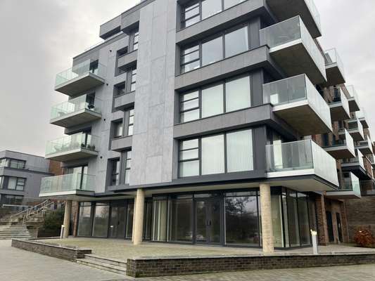 Retail to let - Unit 3 Fletton Quays, London Road, Peterborough, PE2 8AN