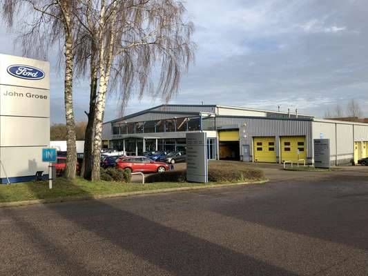 Industrial to let - Former Ford Dealership, Station Road, Framlingha, IP13 9EE