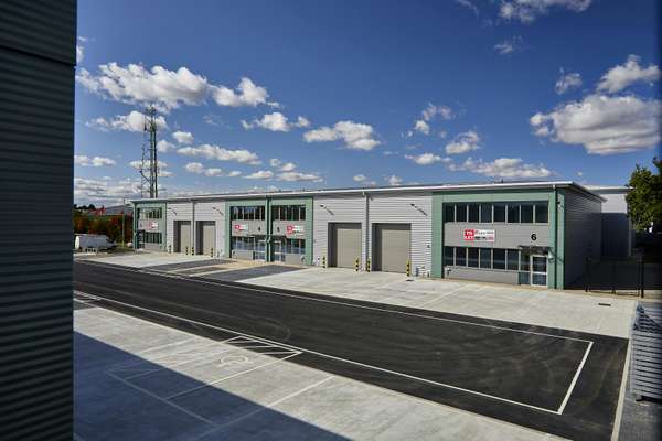 Industrial to let - Unit 5 Trade City, 19 Montrose Road, Dukes Park Industrial Estate, Chelmsford, CM2 6TE