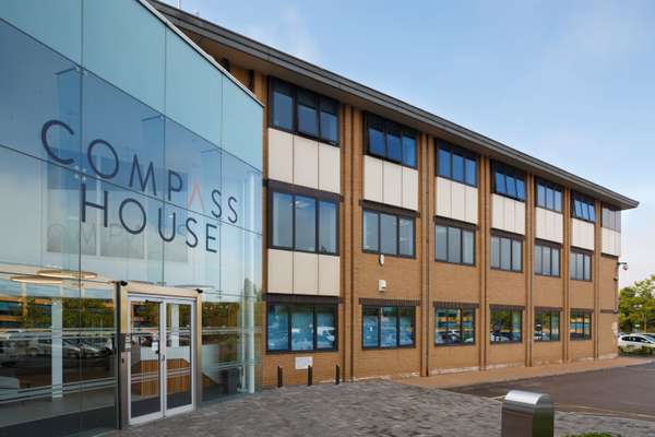 Office to let - Compass House, Vision Park, Cambridge, CB24 9BZ