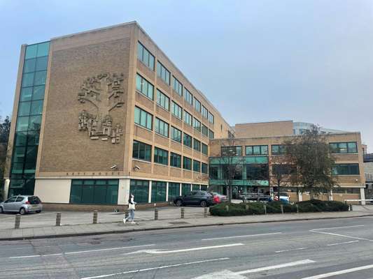 Office to let - Kett House, Station Road, Cambridge, CB1 2JH