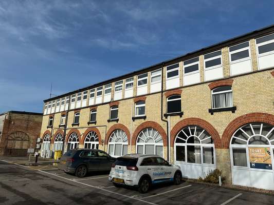 Office to let - Langford Arch, Unity Campus, Cambridge, CB22 3FX