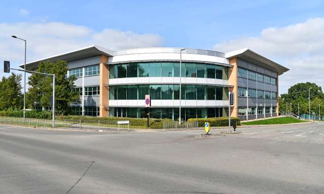 Office to let - Blake House, Eagle Court Business Park, 2 Hatchford Way, Birmingham, B26 3RZ