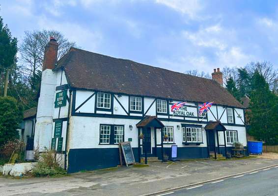 Retail to let - Royal Oak, 59 The Street, Wrecclesham, Farnham, GU10 4QS