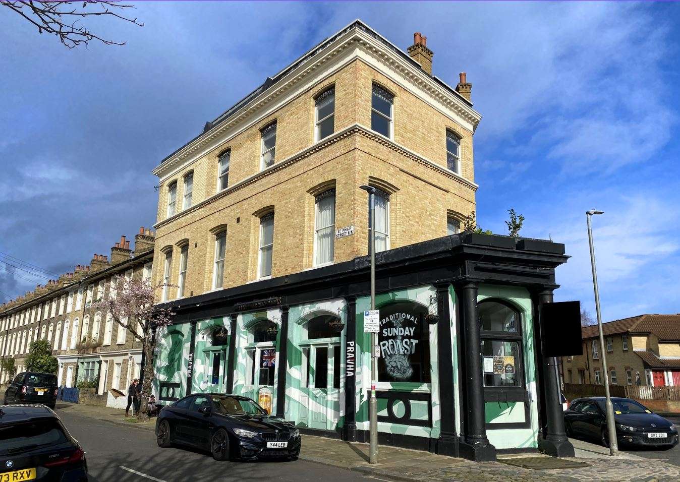 Queens Arms 139 St Philip Street Battersea London SW8 3SS 