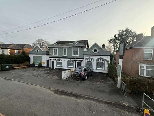 Leisure for sale - The New Inn, Main Road, Totton, Southampton, SO40 7EP