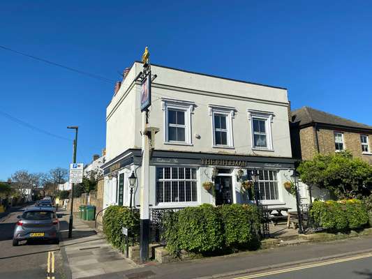 Leisure for sale - Rifleman, 7 Fourth Cross Road, Twickenham, TW2 5EL