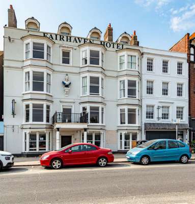 Retail to let - Former New Vic PH, 41 -43 The Esplanade, Weymouth, DT4 8DH