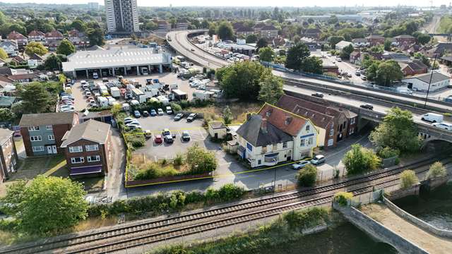 Leisure to let - The Anchor, 61 Test Lane, Southampton, SO16 9BH