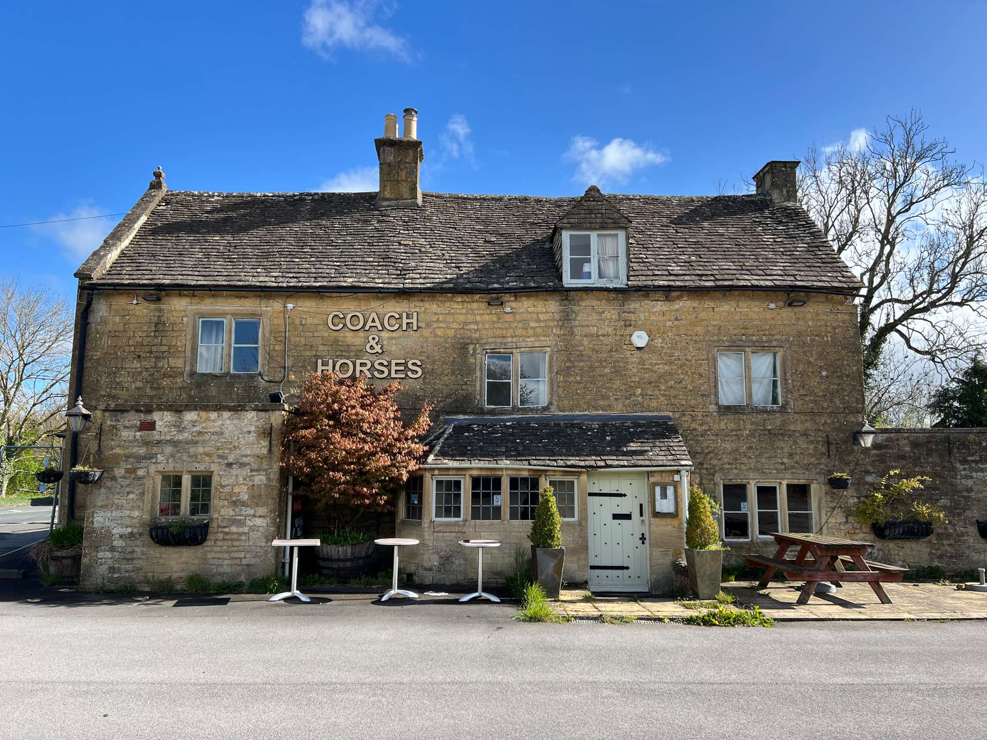 Stow Road Outdoor - Barn  
