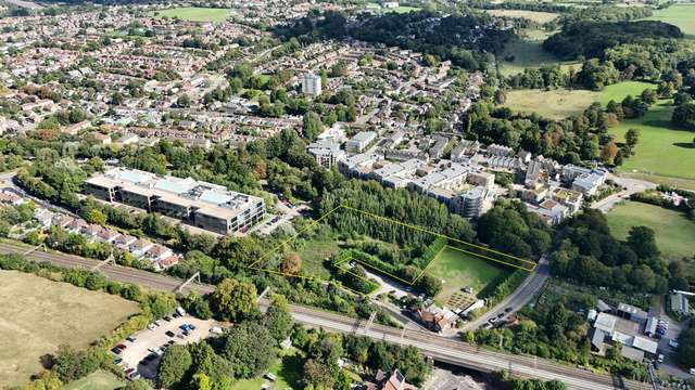 Development land for sale - Land On The North Side Of The Red Lion, London Road, Hemel Hempstead, HP3 9TD