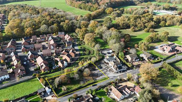 Development land for sale - Land to the side of the Fox & Hounds, Winchester Road, Fair Oak, Eastleigh, SO50 7HB