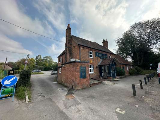Leisure for sale - The Red Lion, Aldworth Road, Upper Basildon, Reading, RG8 8NG