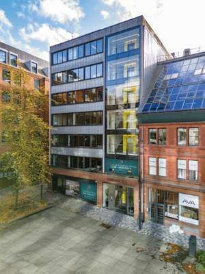 Office to let - Queens House, Queen Street, Manchester, M2 5HT