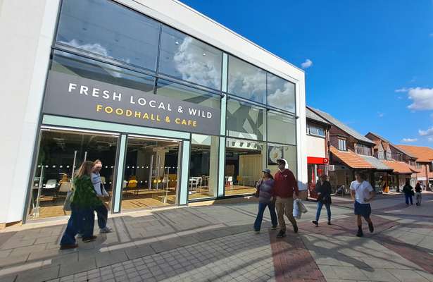 Retail to let - 5 Vicarage Walk, Quedam Shopping Centre, Yeovil, BA20 1EX
