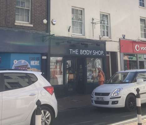 Retail to let - 52 High Street, Newport, Isle of Wight, PO30 1SB